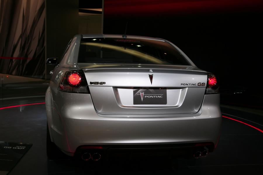  Pontiac G8 GXP 2009 года  (фото 16 из 79)